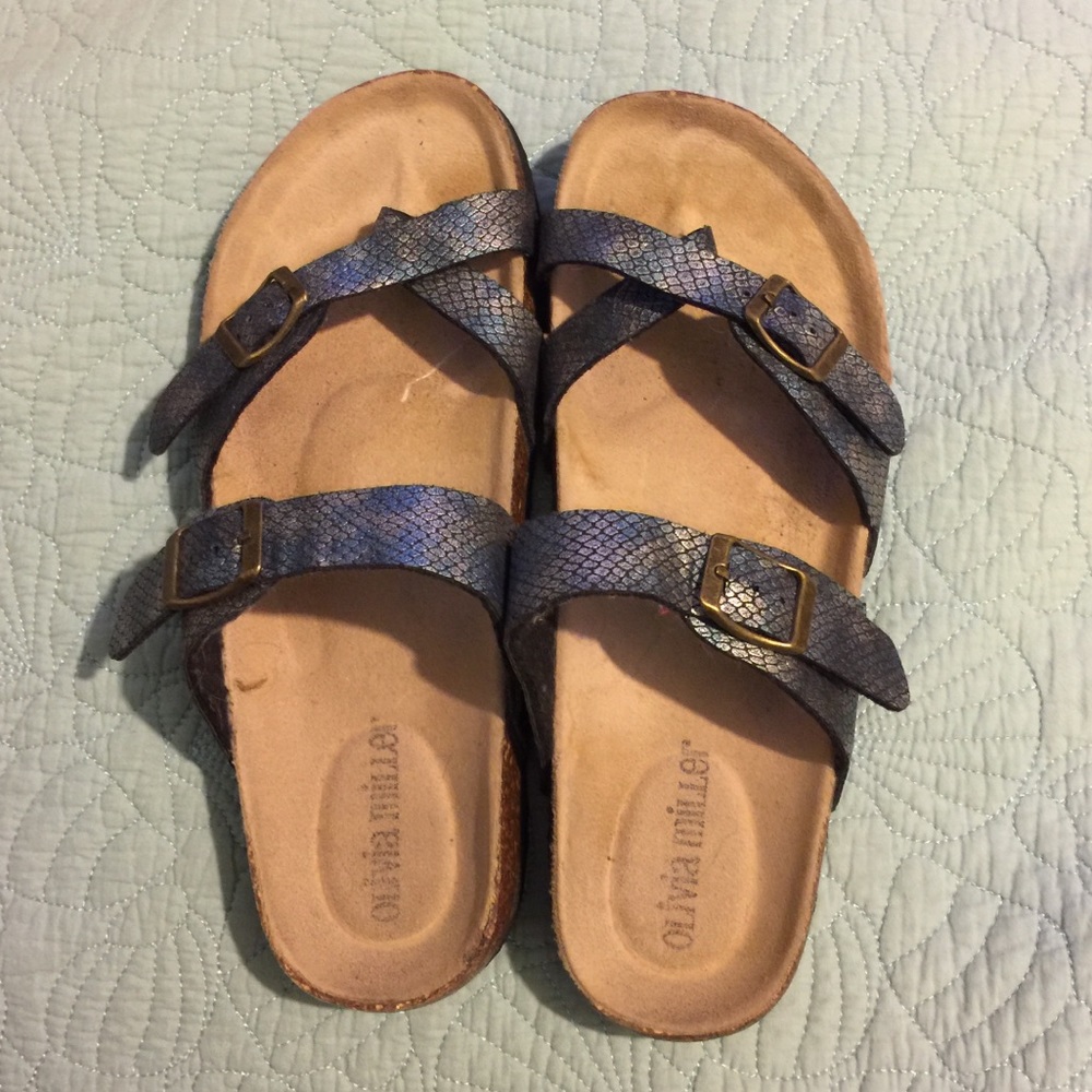 Olivia Miller snakeskin sandals!
